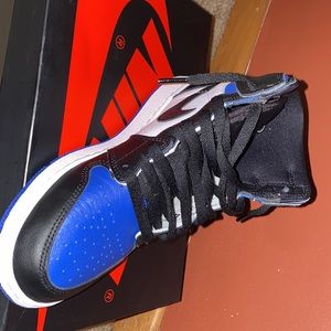 Jordan 1 retro Royal Toe. In great condition